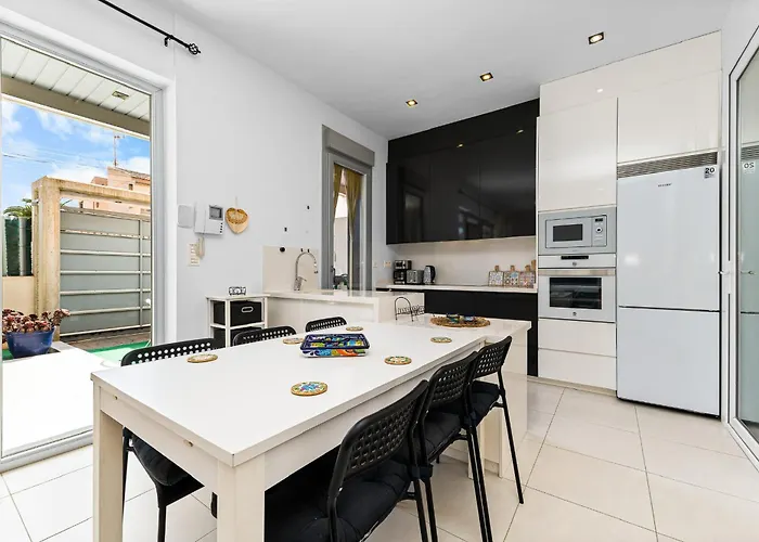 Refugio Marino Sunrise * 托雷维耶哈